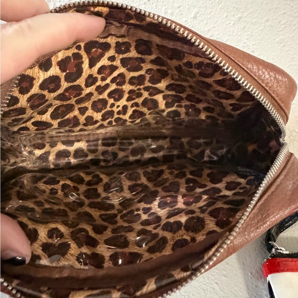 Brighton "Pretty Little Things" cosmetic case feat. Tom Clancy's fashionista art - Picture 3 of 3